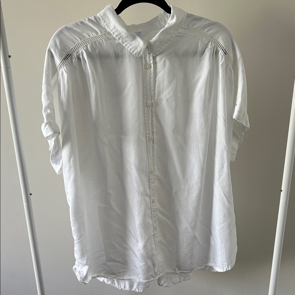 Time and Tru White Casual Button Down Shirt